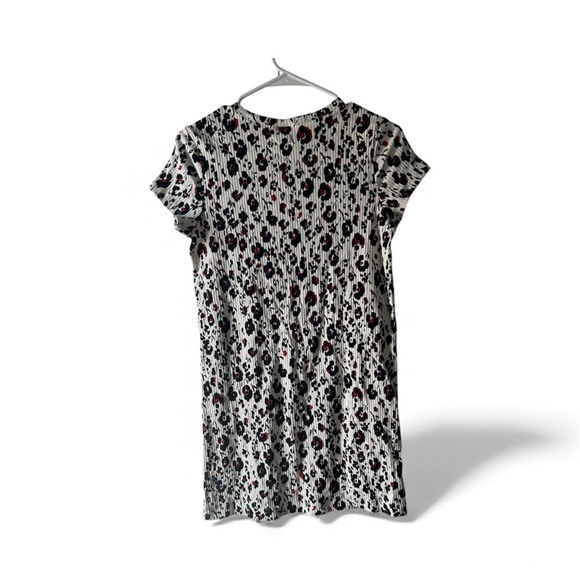 Girls old navy Leopard Print Short Sleeve Dress - Picture 2 of 2